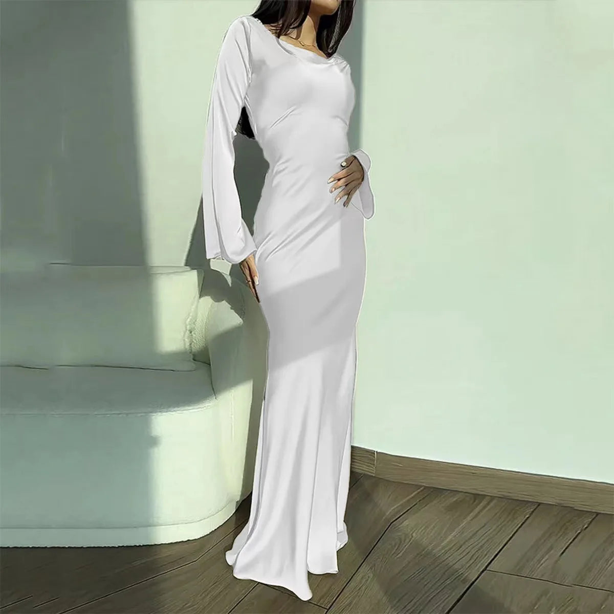 Satinklänning Dam Maxi | Eleganta Fläktarmar & Snörning