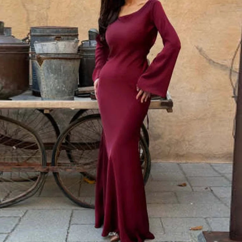 Satinklänning Dam Maxi | Eleganta Fläktarmar & Snörning