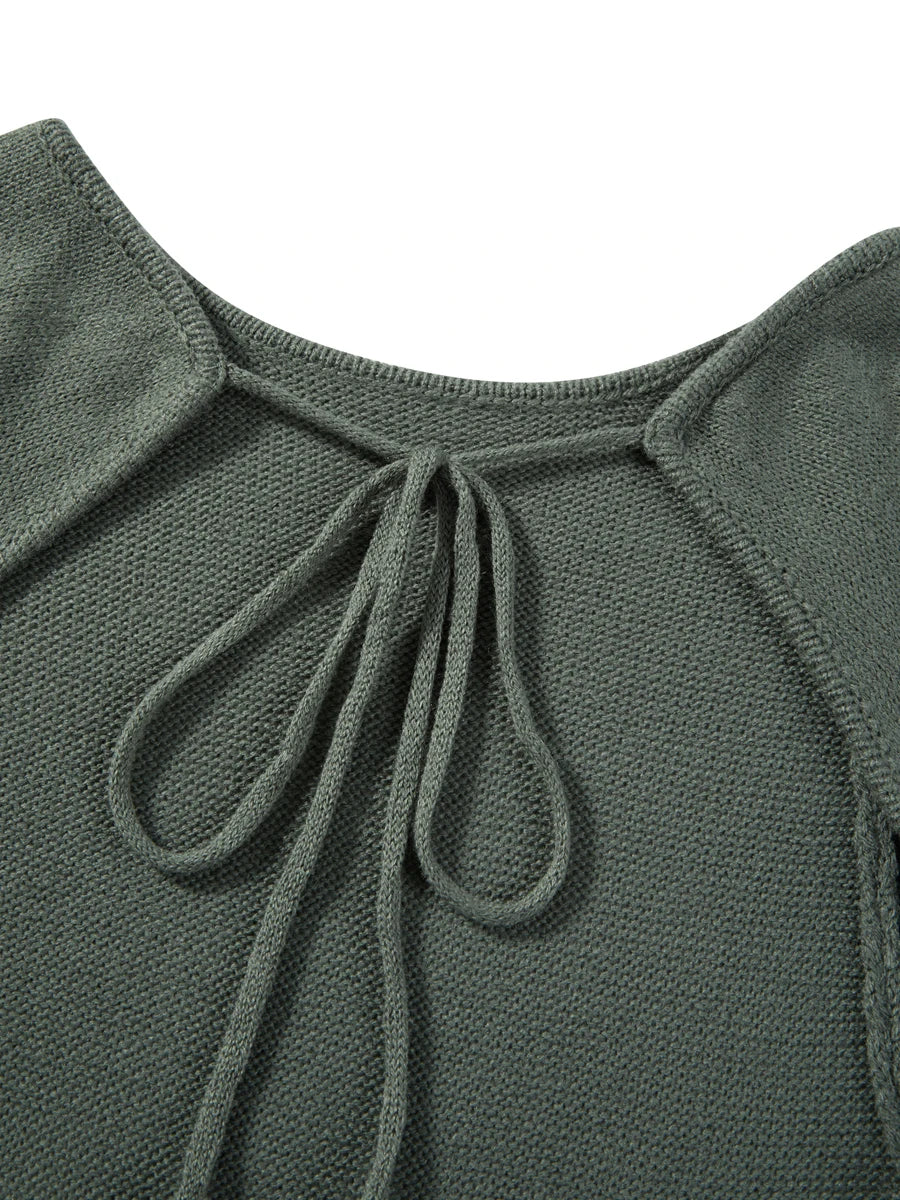 Stickad bodycon-klänning med knytdetalj och volangkant