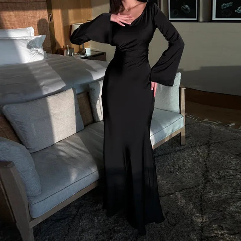 Satinklänning Dam Maxi | Eleganta Fläktarmar & Snörning